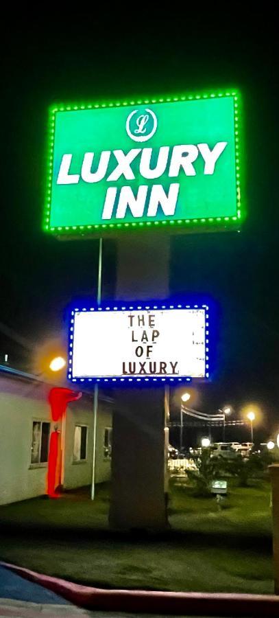 Luxury Inn Liberty מראה חיצוני תמונה