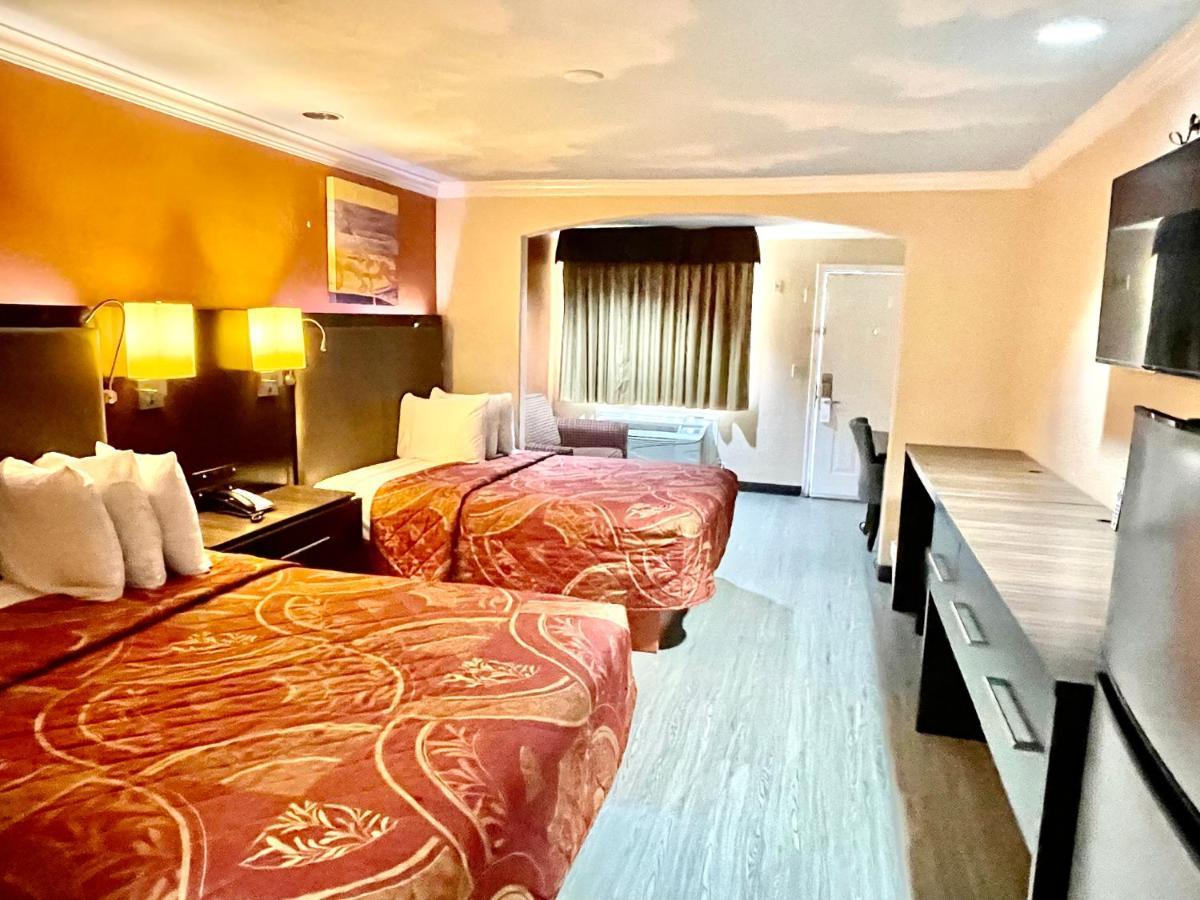 Luxury Inn Liberty מראה חיצוני תמונה